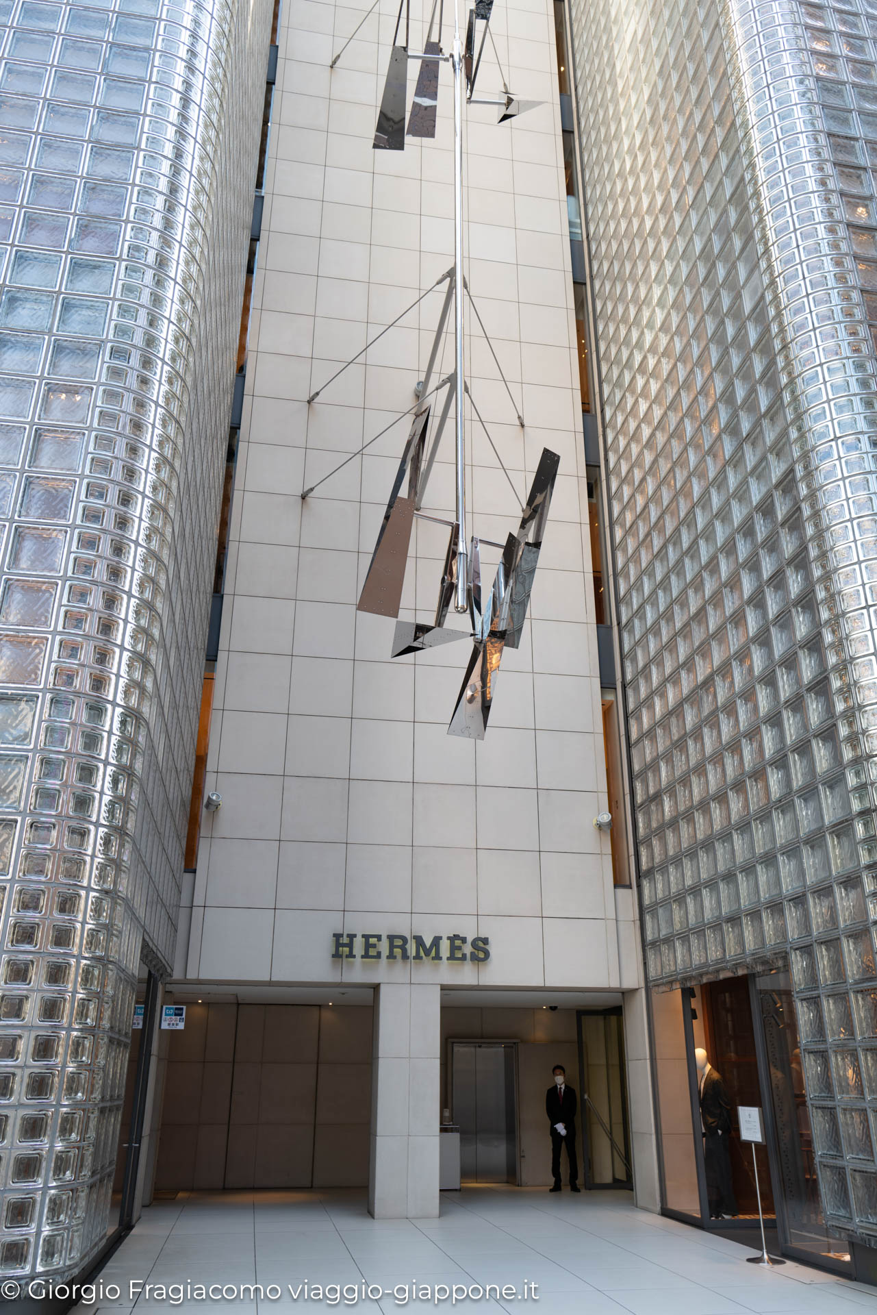 Hermes foundation Tokyo Ginza 1061954