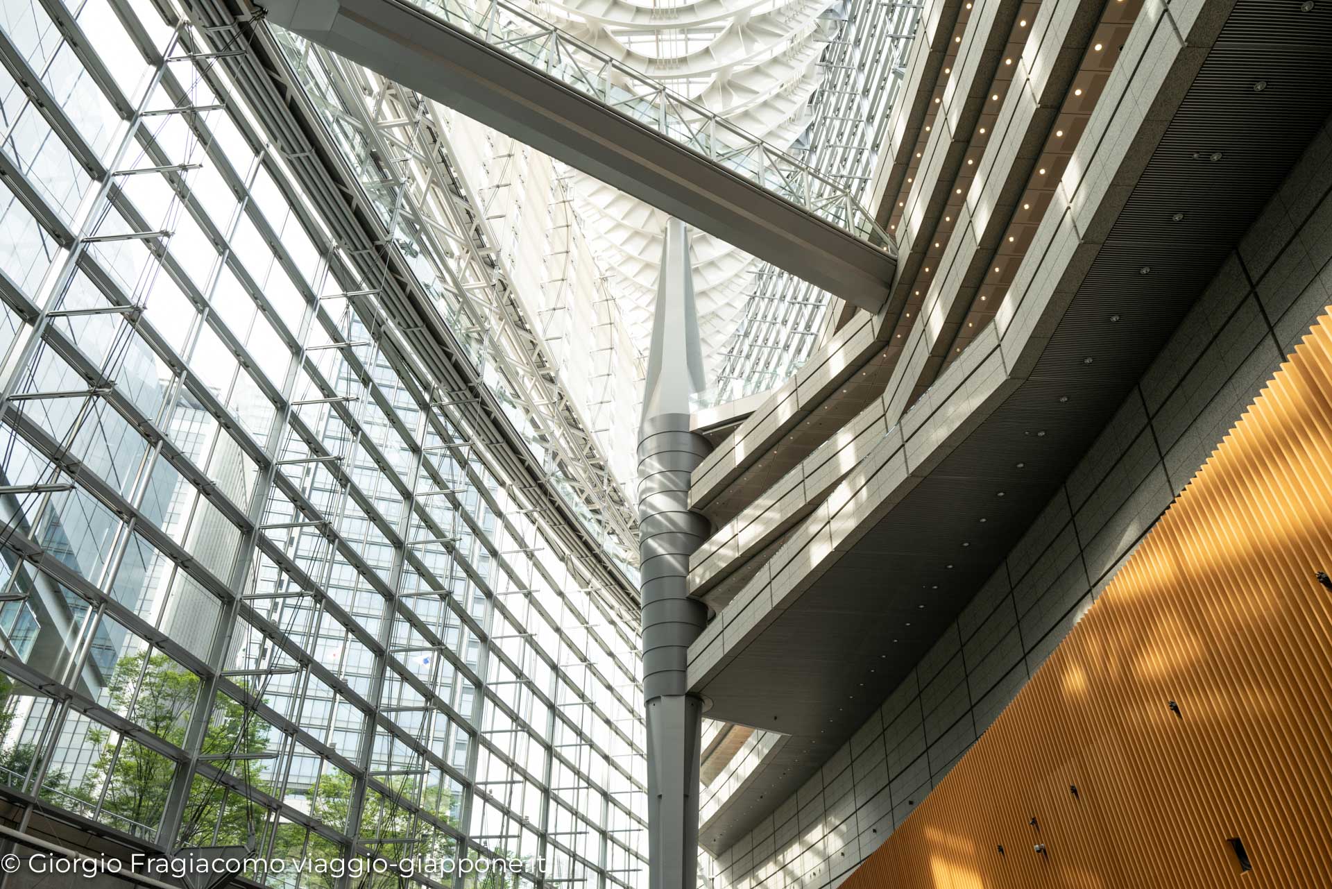 Tokyo international Forum by Rafael Vinoly 1040017