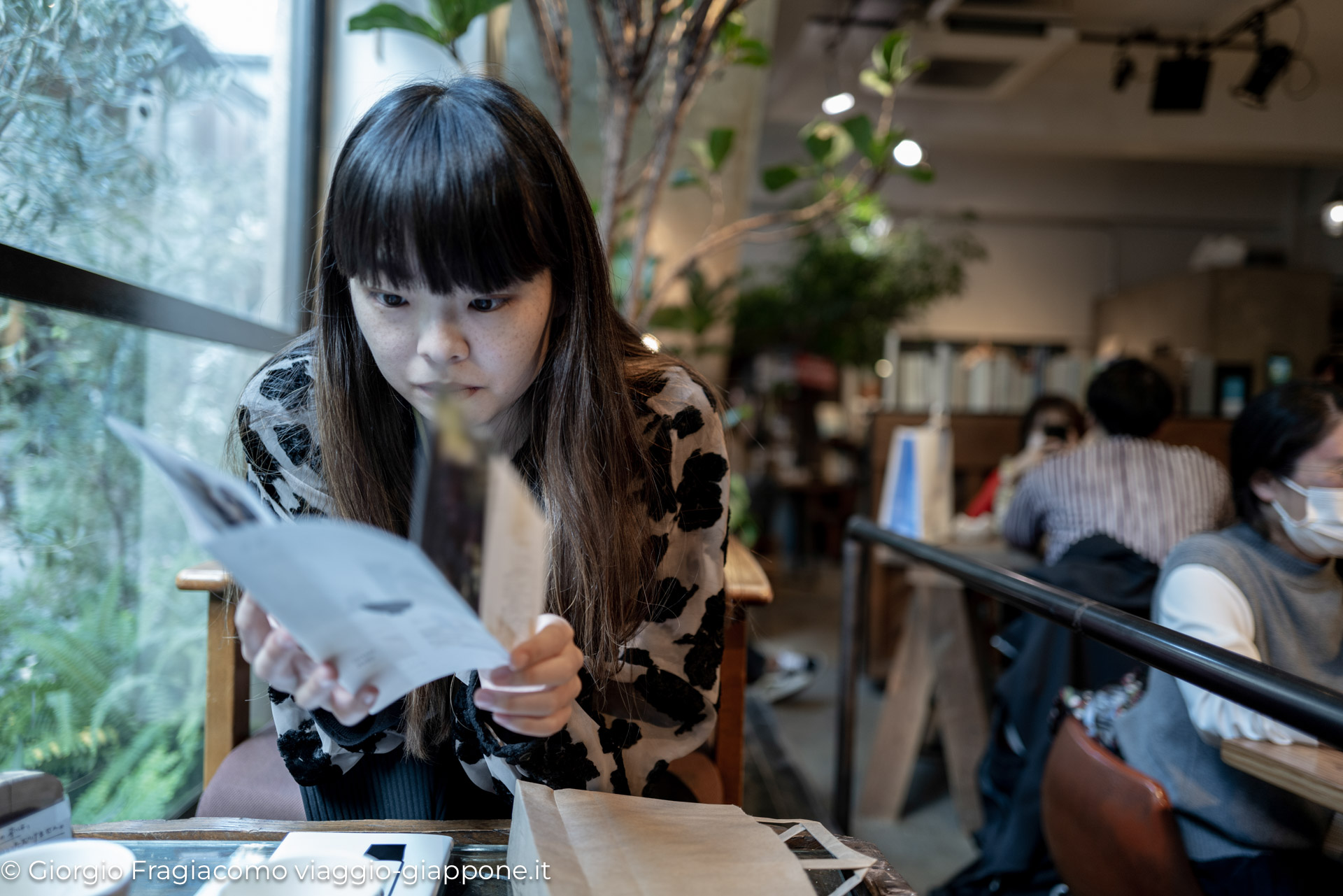 cafe bookshop ueno 1040254