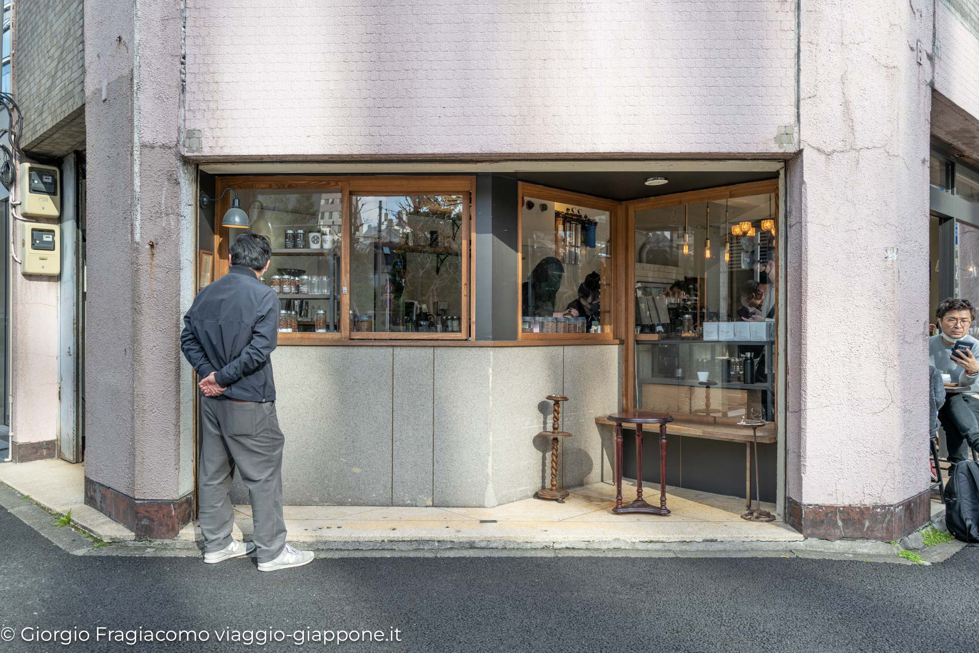 Jinbocho antiques and old books 1062005