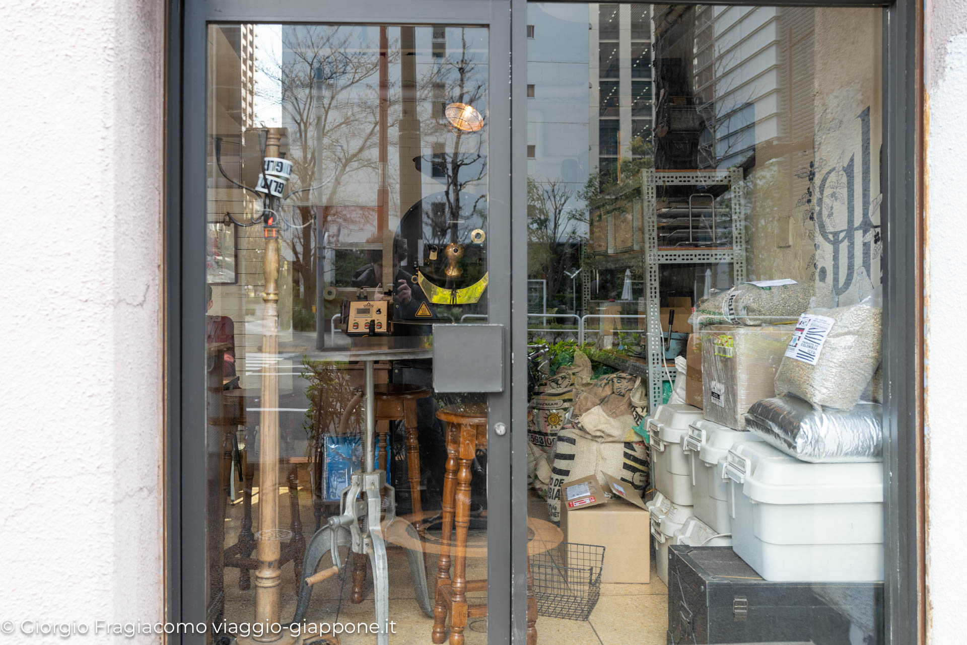 Jinbocho antiques and old books 1062007