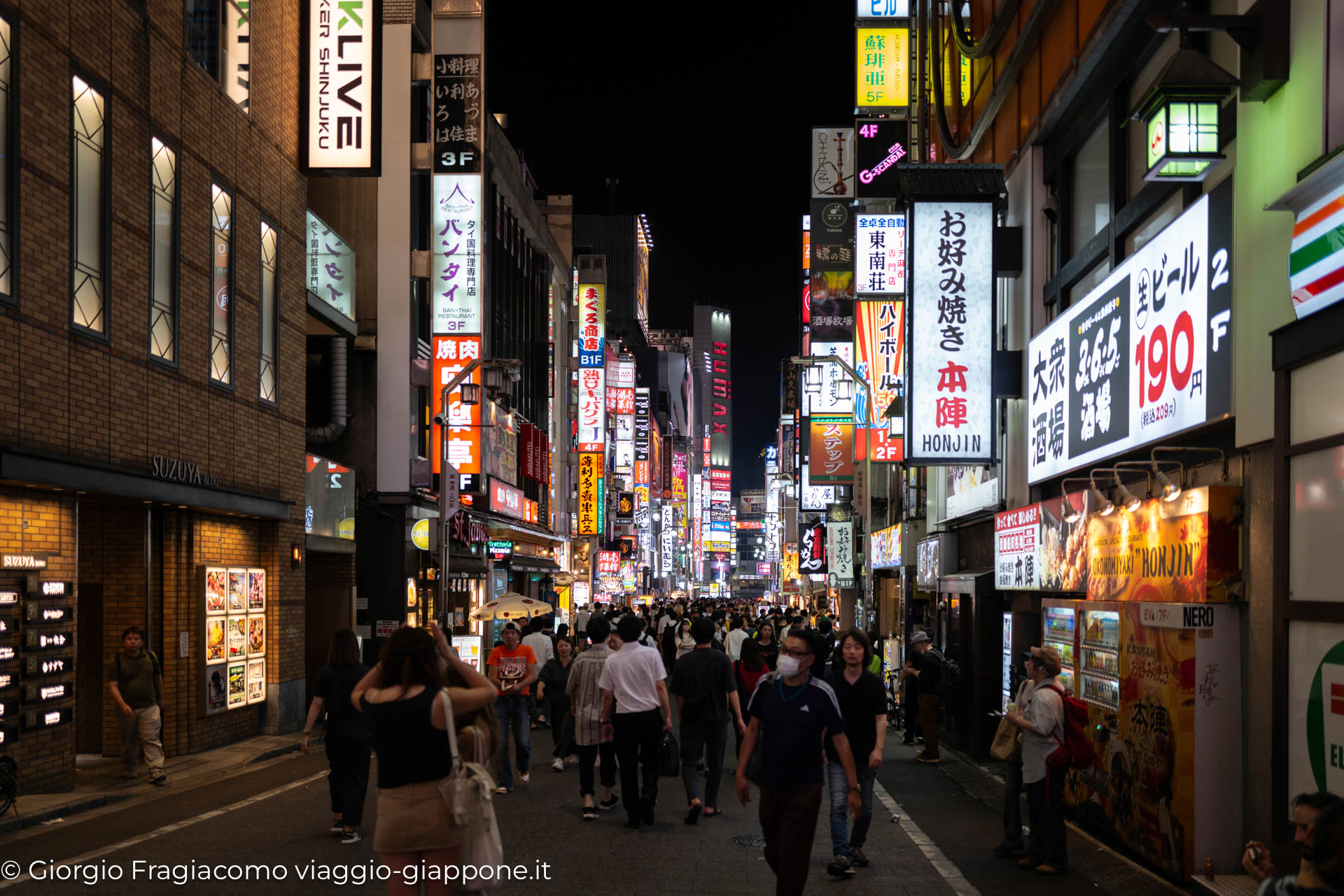 Kabukicho Shinjuku Tokyo 1050785