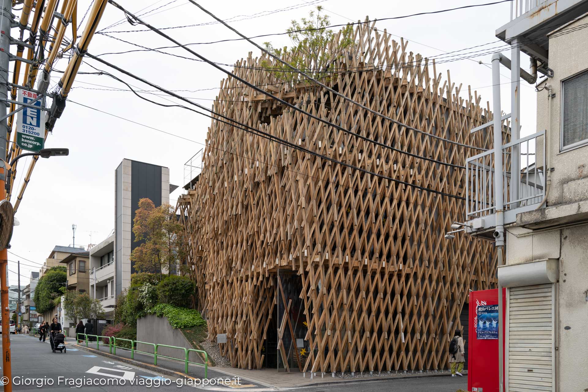 SunnyHills at Minami-Aoyama – Kengo Kuma and Associates