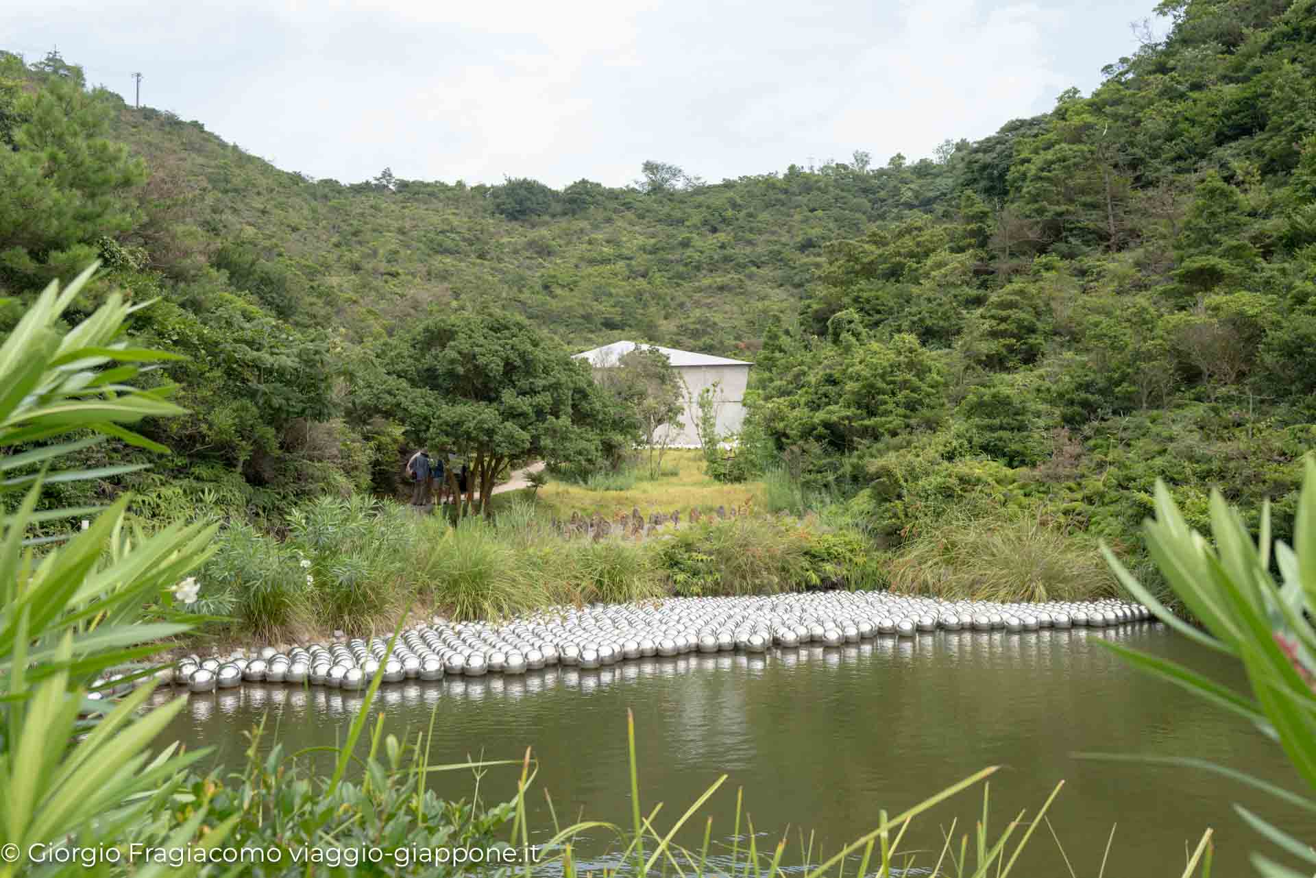 Valley Museum adn Lee Ufan Museum Naoshima Seto Naikai Con la Mamma 1080744