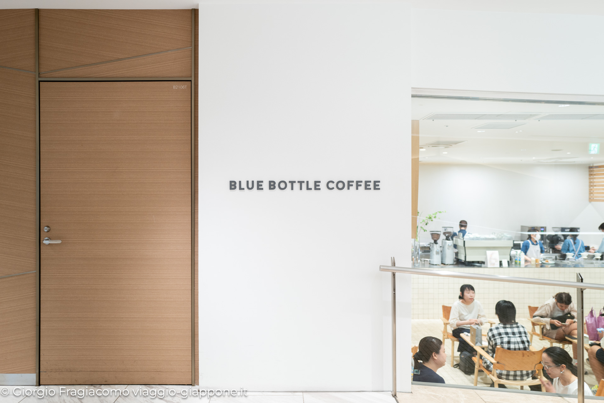 blue bottle coffee ginza six 1040078