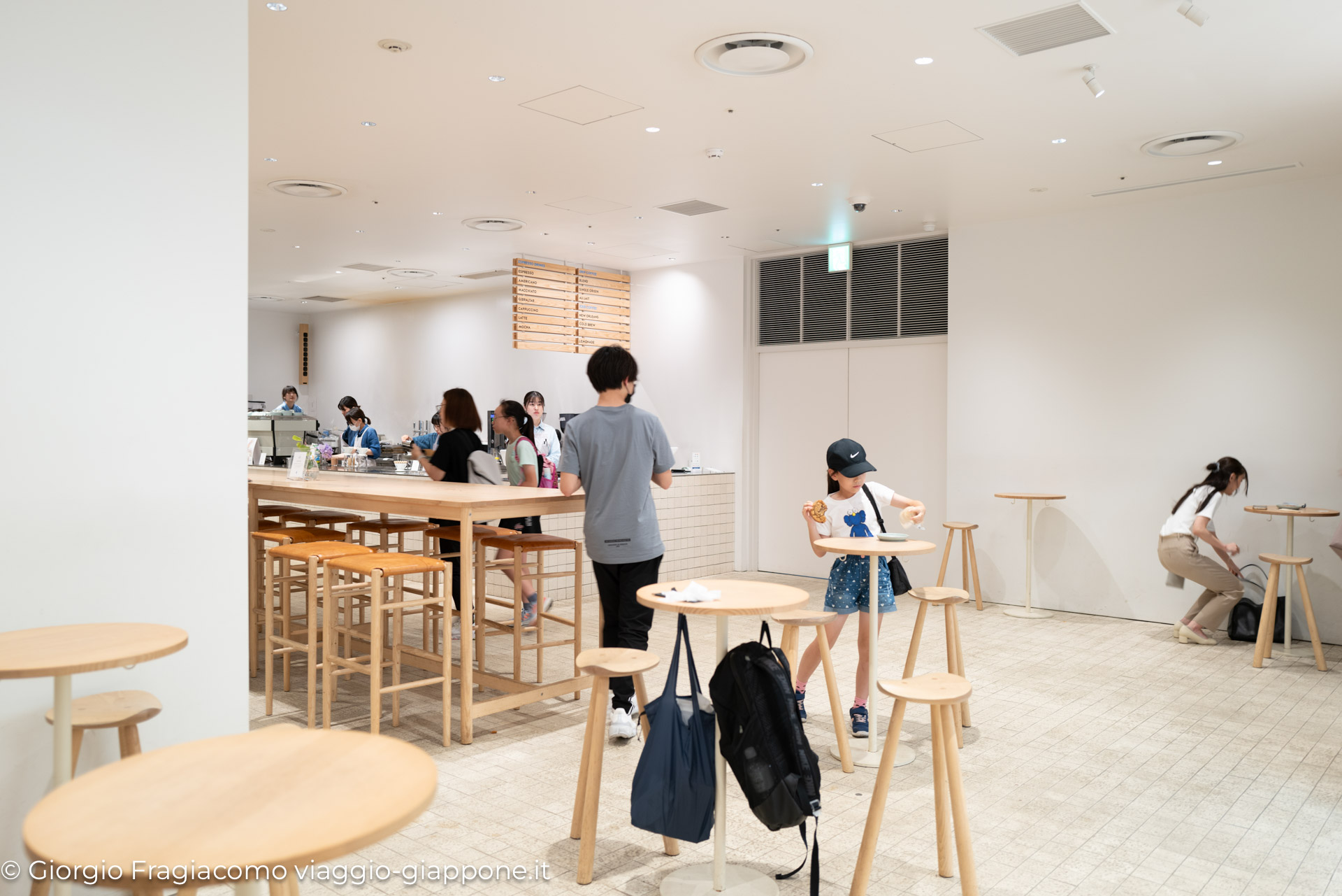 blue bottle coffee ginza six 1040081